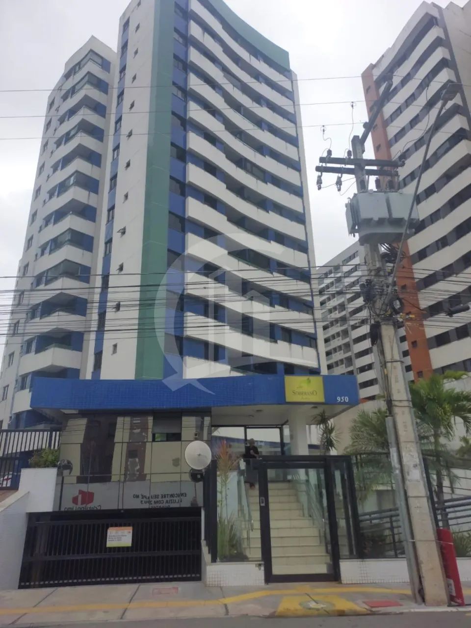 Apartamento Com 3 Quartos à Venda no Condomínio Soberano