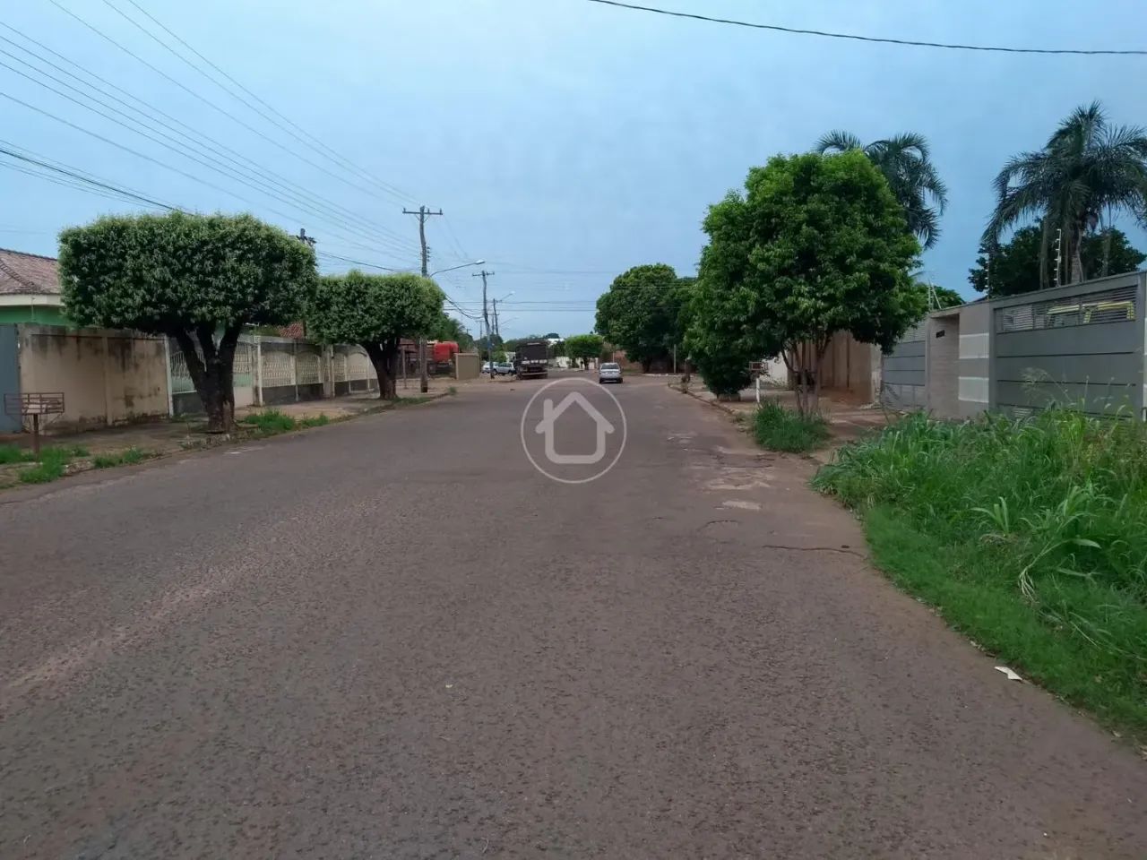 TERRENO COM BOA METRAGEM NO ASFALTO - Foto 4