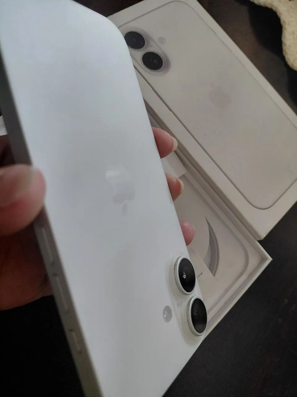 Iphone 17 SEM MARCAS de uso