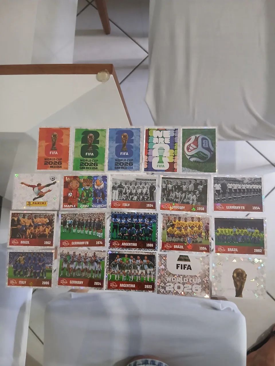 Lote com todas figurinhas fwc copa 2026 - Foto 2