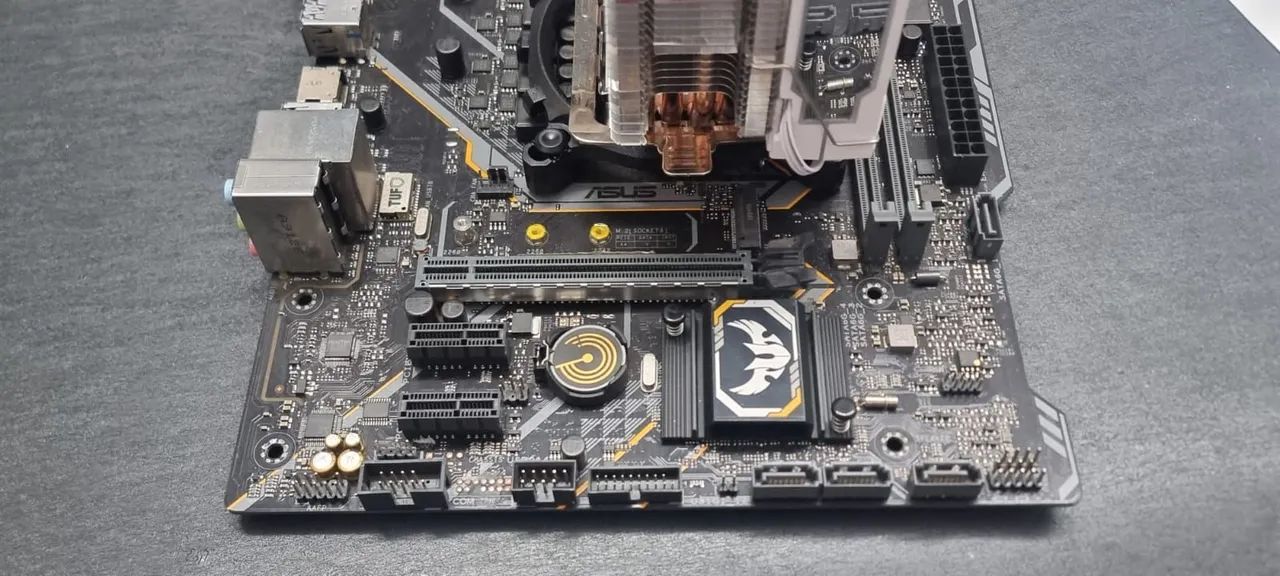 Vendo Placa mae Tuf H310M sem espelho