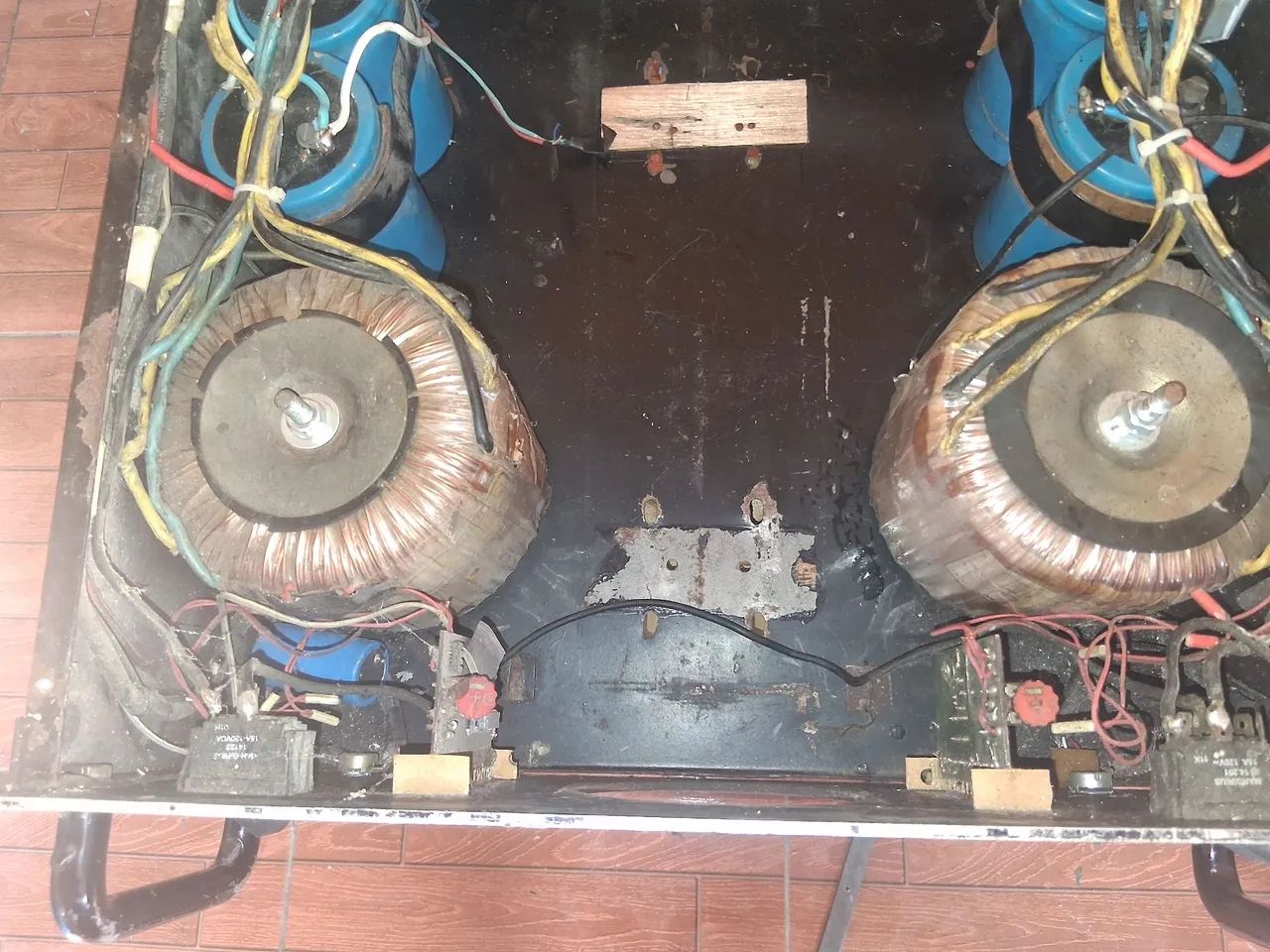 Transformar para o amplificador thunder light ap 4000 - Foto 2