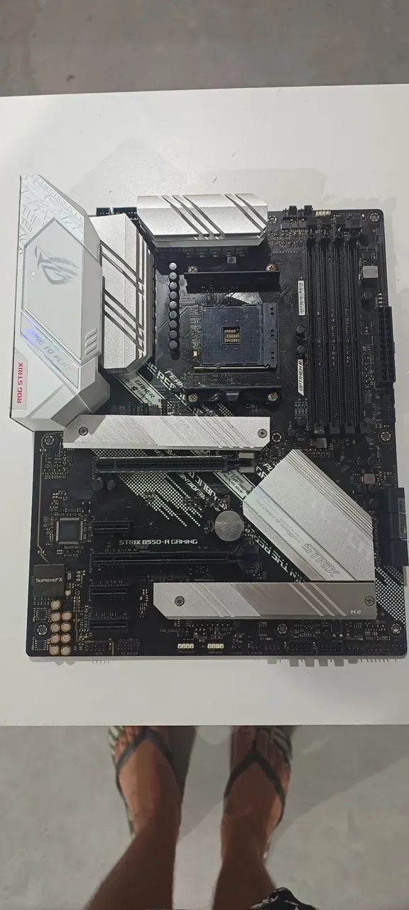 ?[DEFEITO USB] Placa-Mãe ASUS ROG Strix B550-A Gaming (AM4) - Foto 2