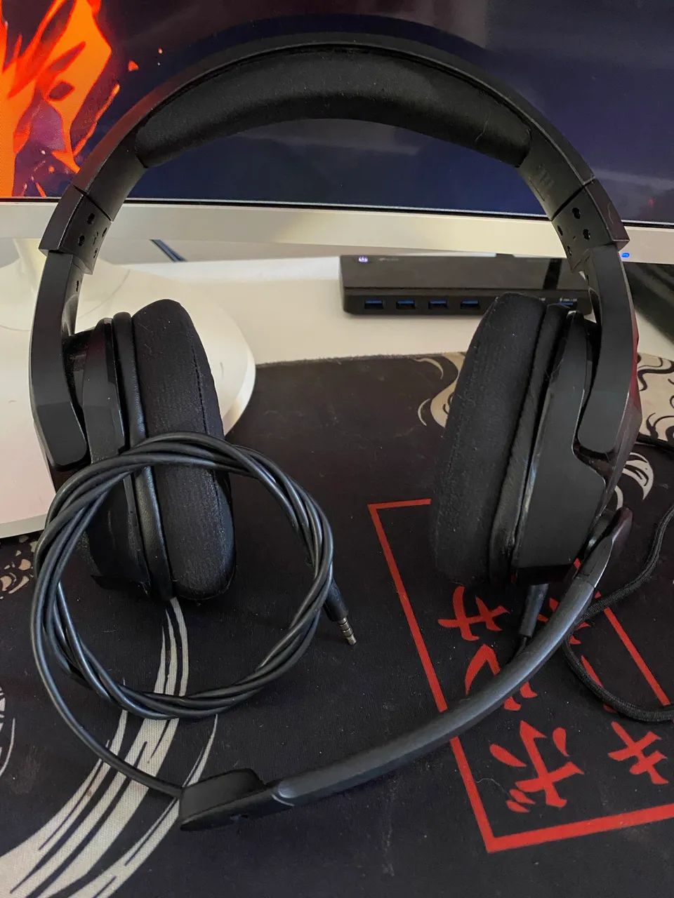  Headset HyperX Cloud II com fio, preto/vermelho - Foto 3