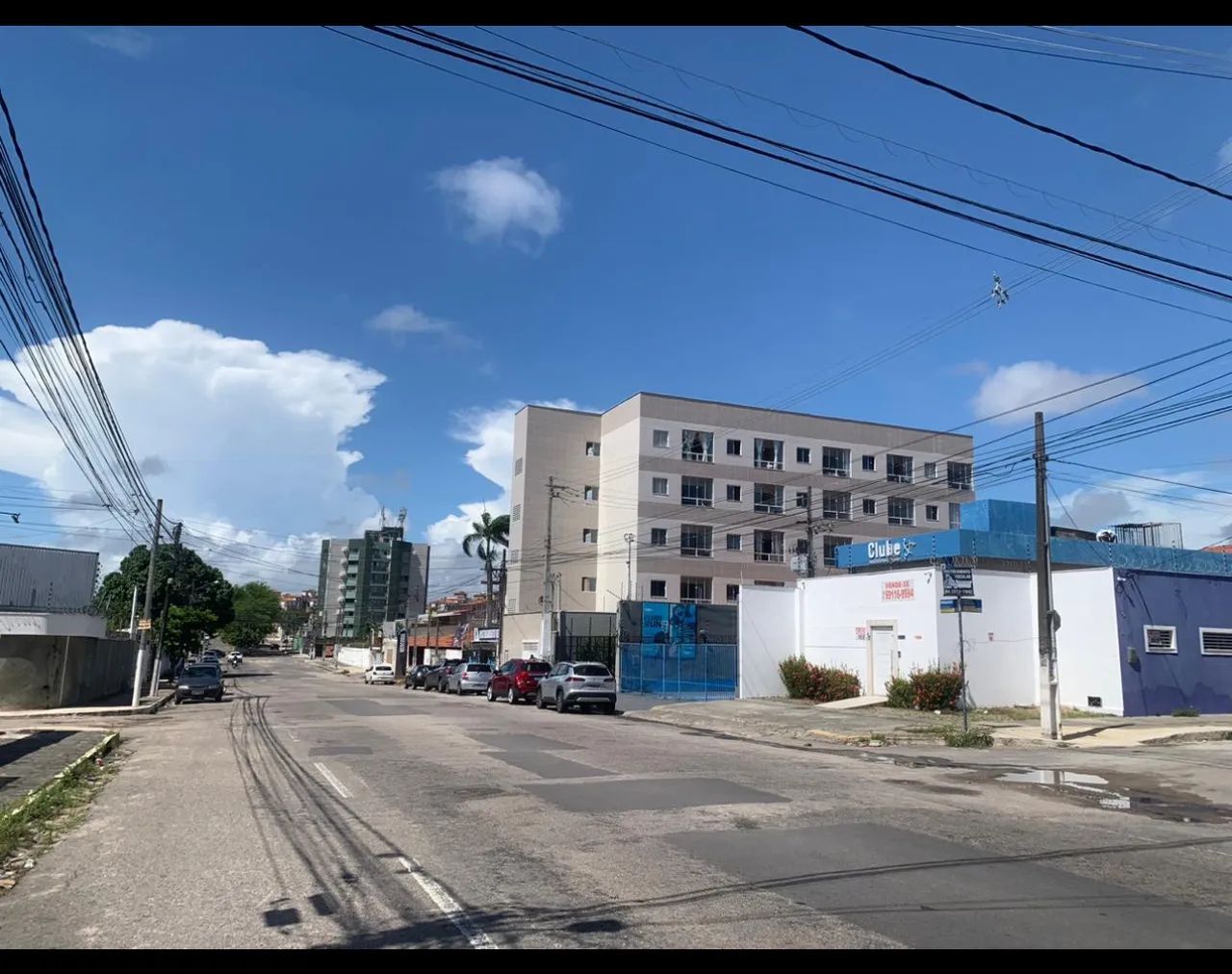 ALUGA-SE - KITNET/ AP-incluso:  condomínio, IPTU e internet 