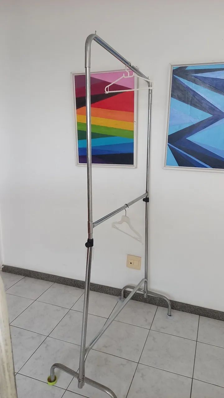 Arara para roupas  - Foto 3