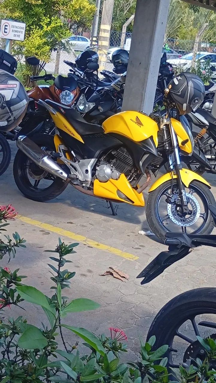 Cb 300 e  - Foto 2