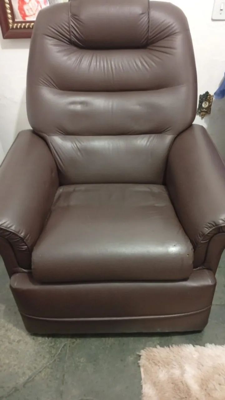 Vende-se poltrona do papai semi nova - Foto 2