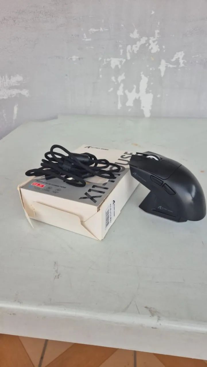 Mouse wireless attack shark X11 - sensor paw 3311 +dock se carregar  - Foto 2