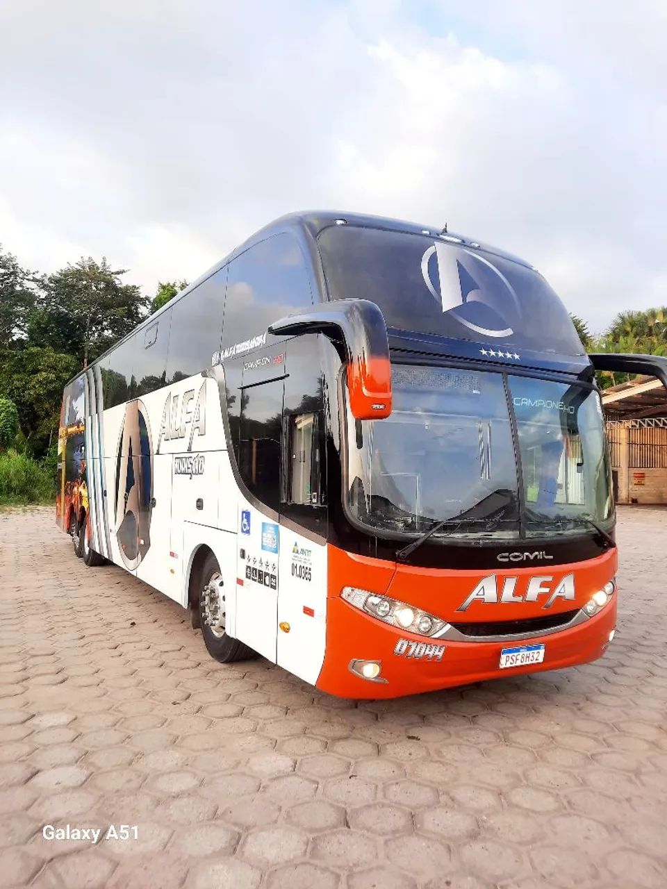 Ônibus  de passeio - Volvo