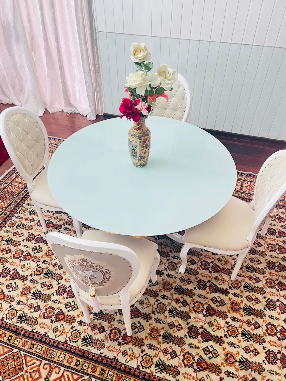 Mesa de jantar com 4 cadeiras medalhão  - Foto 2