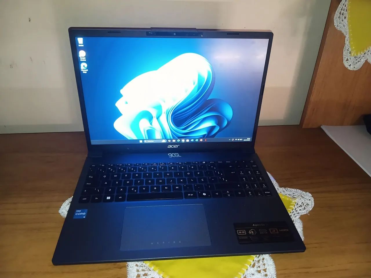 Vendo um notebook 