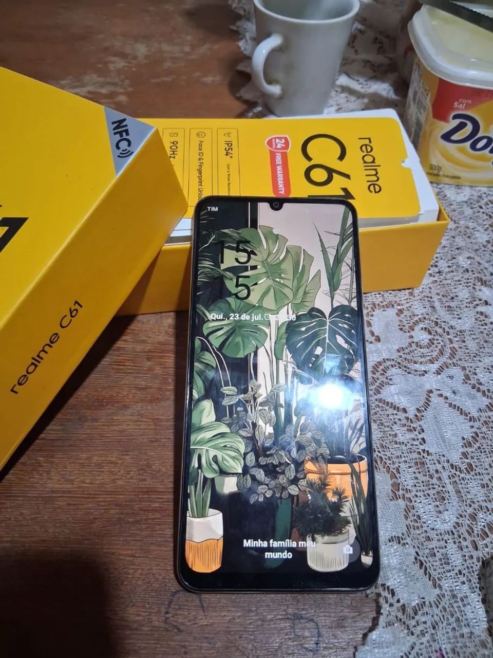 Celular semi novo 