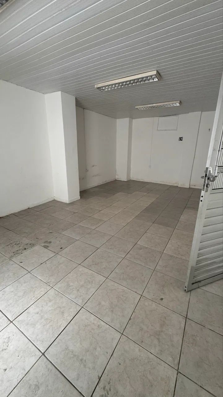 Alugo Ponto Comercial/ Av. Constantino Nery / 6 cômodos  - Foto 3