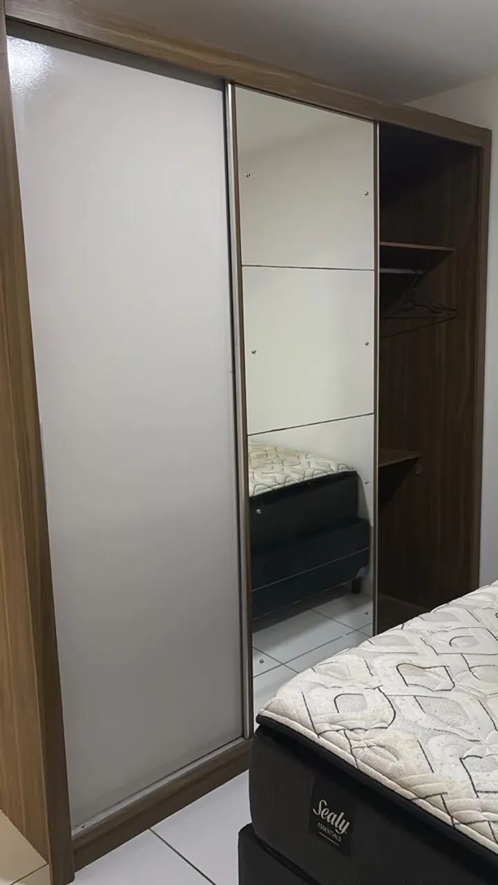 Guarda roupa de casal 