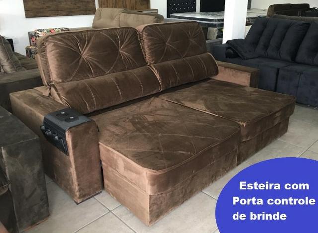 Estofado linha alta 2,5M com assento em espuma D33 (estofado firme)