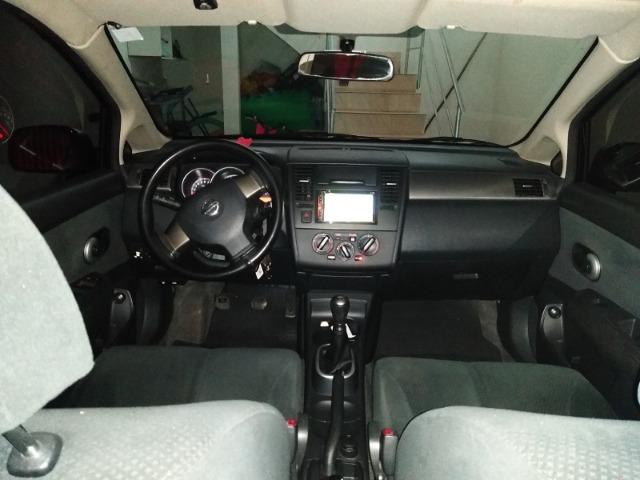 Nissan Tiida Sedan 2010/2011 - Foto 6