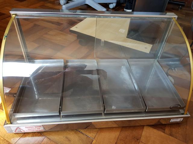 Exibidor de 4 bandejas 110V novo - Foto 2