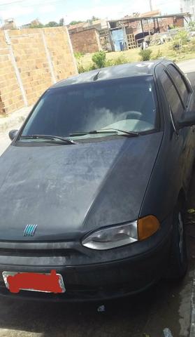 Vendo carro.palio 4 portas atrazado bom pra rodar no interior