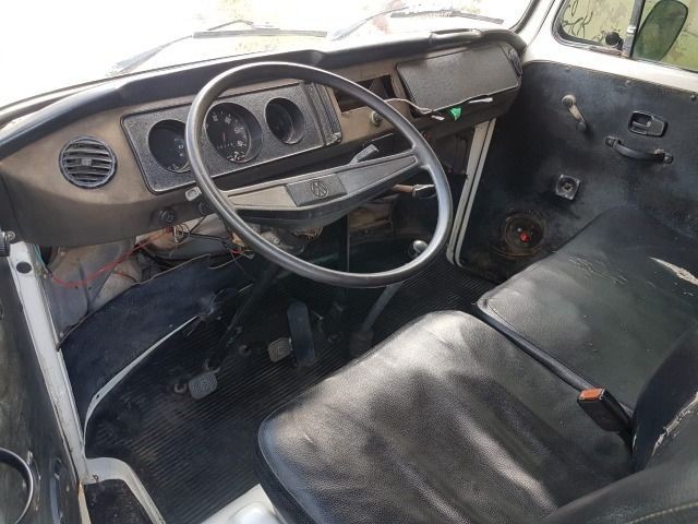 VW - Kombi 1.6 9 Lugares - Foto 8