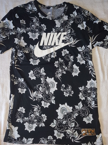 camisa nike floral