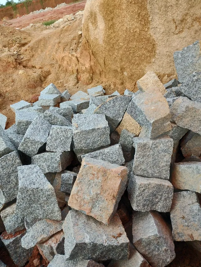 16: Muro de Pedra. Resultado de uma experiência de construção Sítio dos