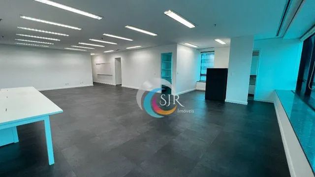 Sala comercial de 237m² com 6 vagas de garagem, piso elevado, forro de gesso, luminárias,  - Foto 3