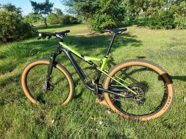 BICICLETA CANNONDALE SCALPEL CARBON 4 FULL TAM 19(L) AMARELO/PRETO