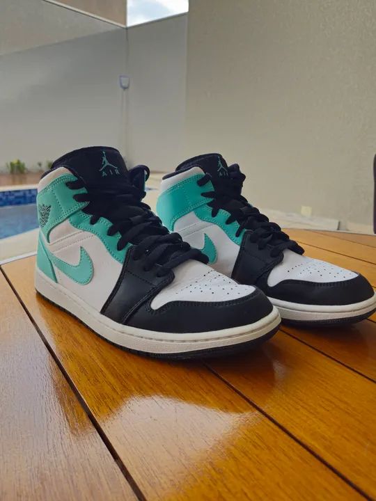 Jordan 1 Igloo Aqua