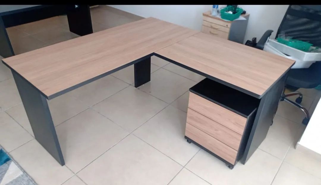 MESA PARA ESCRITÓRIO *MARCENARIA PRÓPRIA 