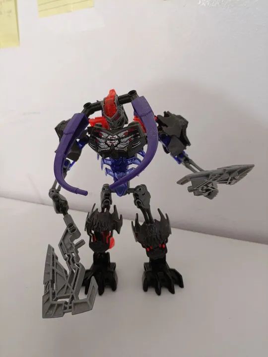 Boneco de Lego Bionicle - Coleção vendo ou troco por um celular - Foto 2