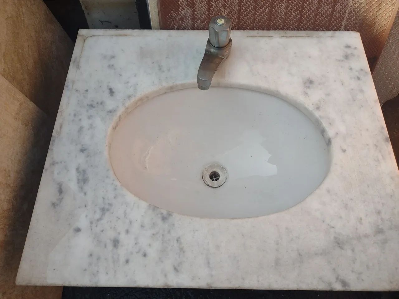 Lavatório de banheiro 