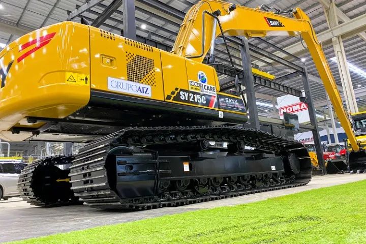 Escavadeira Sany SY215 Com  Long Reach