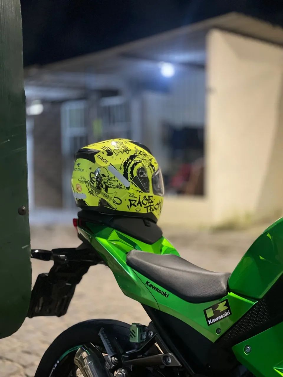 CAPACETE RACETECH TAMANHO 60 - Foto 3