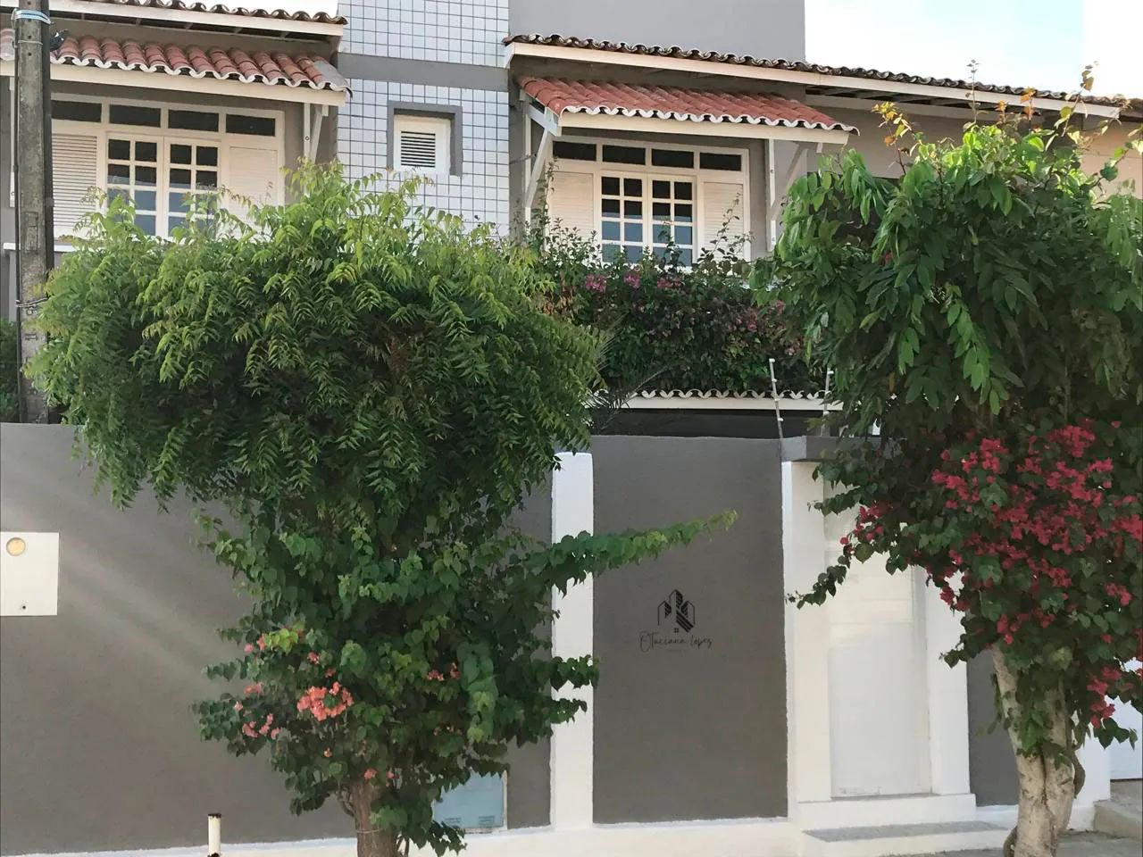 Casa dúplex solta para venda tem 180 metros quadrados com 3 suites luciano cavalcante Fort