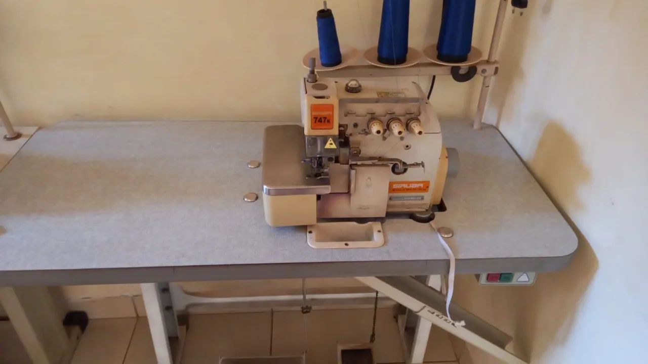 Máquina de Costura64318615994115120