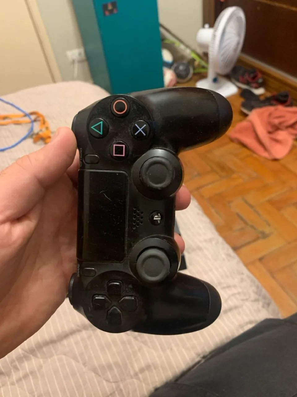 PlayStation 4 original com 2 controles - Foto 4