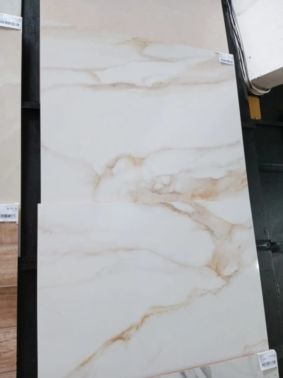 Cerâmica tipo A 67x67 Arielle