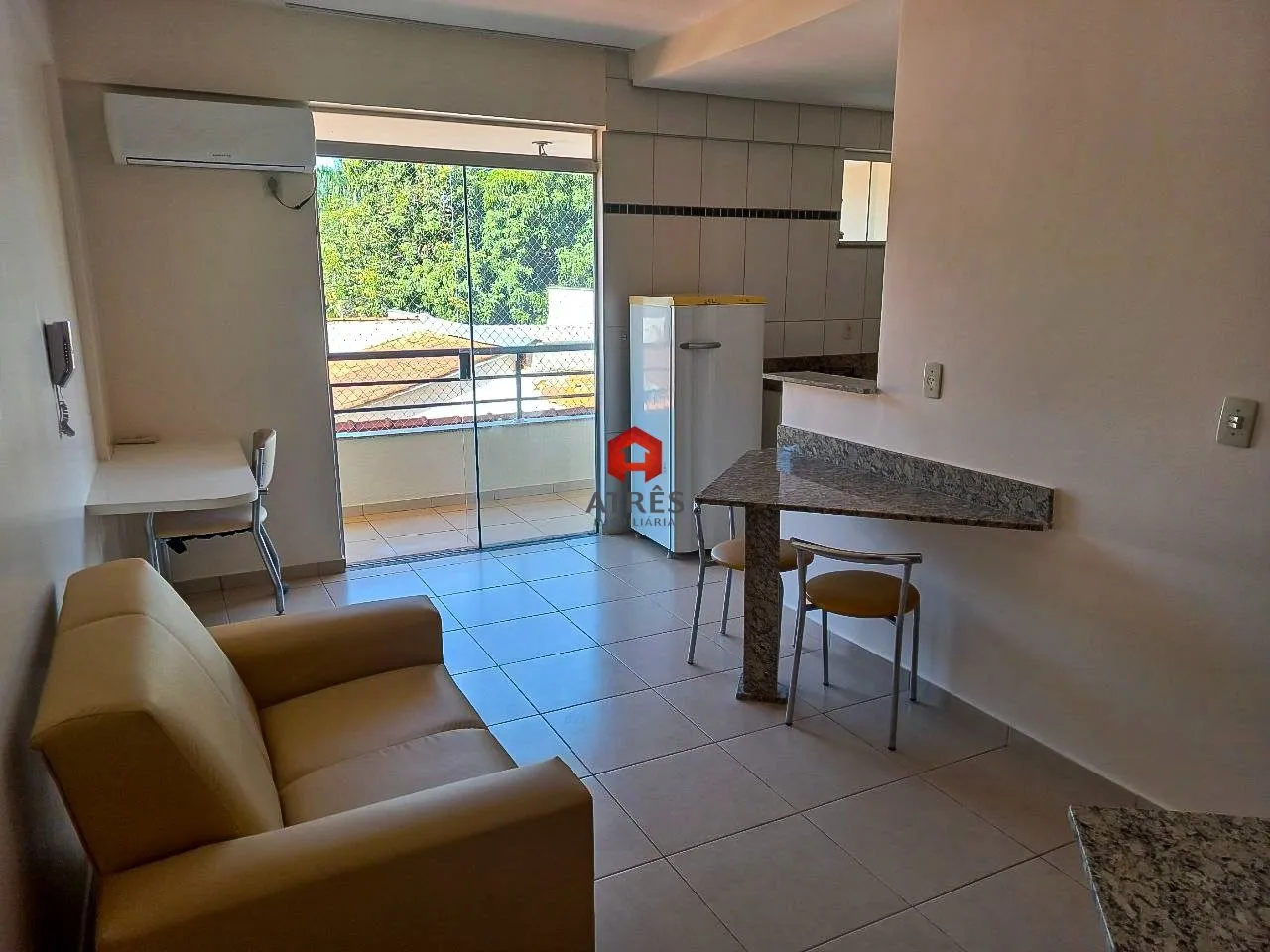 Flat mobiliado para locação com 35m² localizado no Setor Leste Universitário.