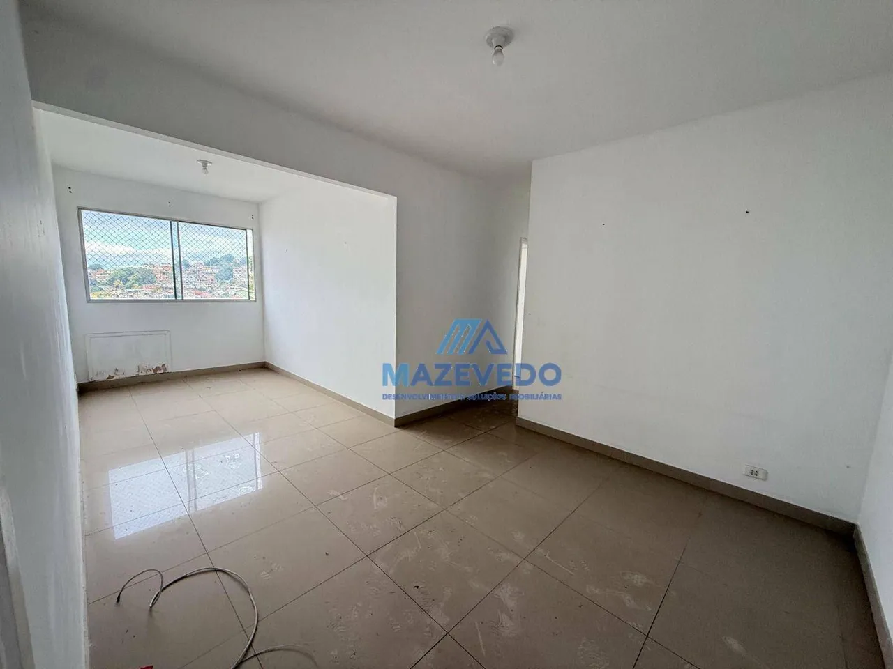 Apartamento com 2 dormitórios à venda, 62 m² por R$ 220.000,00 - Caonze - Nova Iguaçu/RJ