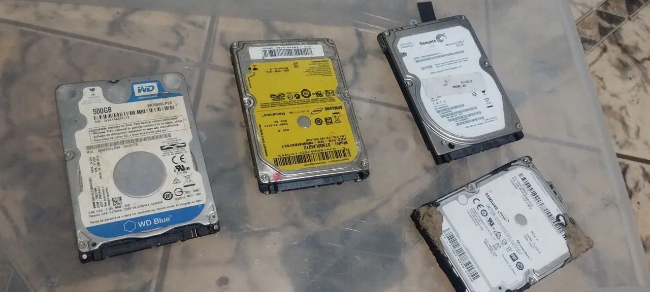 HDs de diversas marcas e capacidades