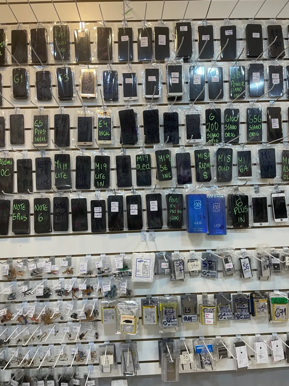 Peças de Celular - Displays, Baterias e Mais!