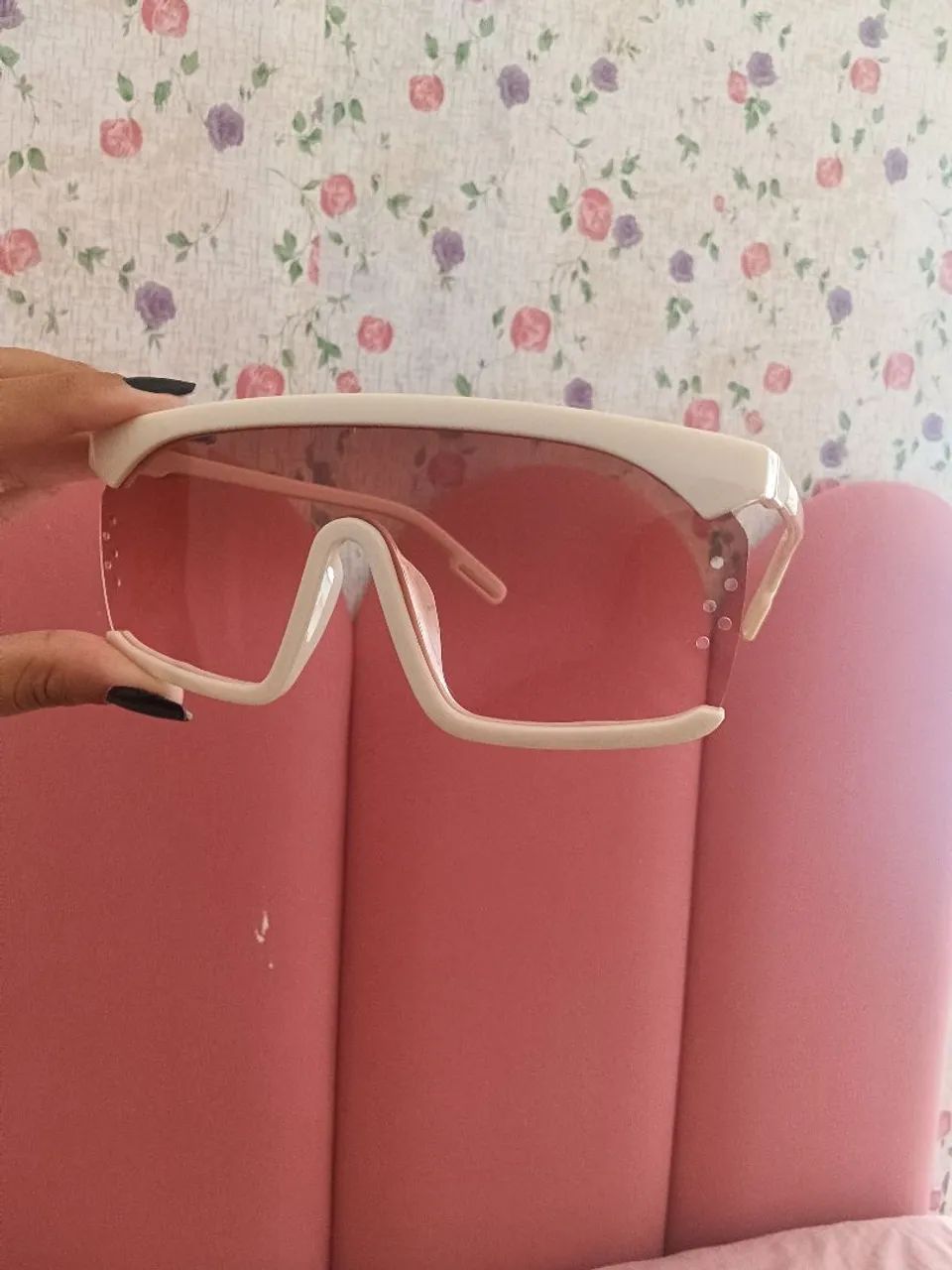 Óculos de Sol Feminino - Estiloso e Moderno - Foto 2