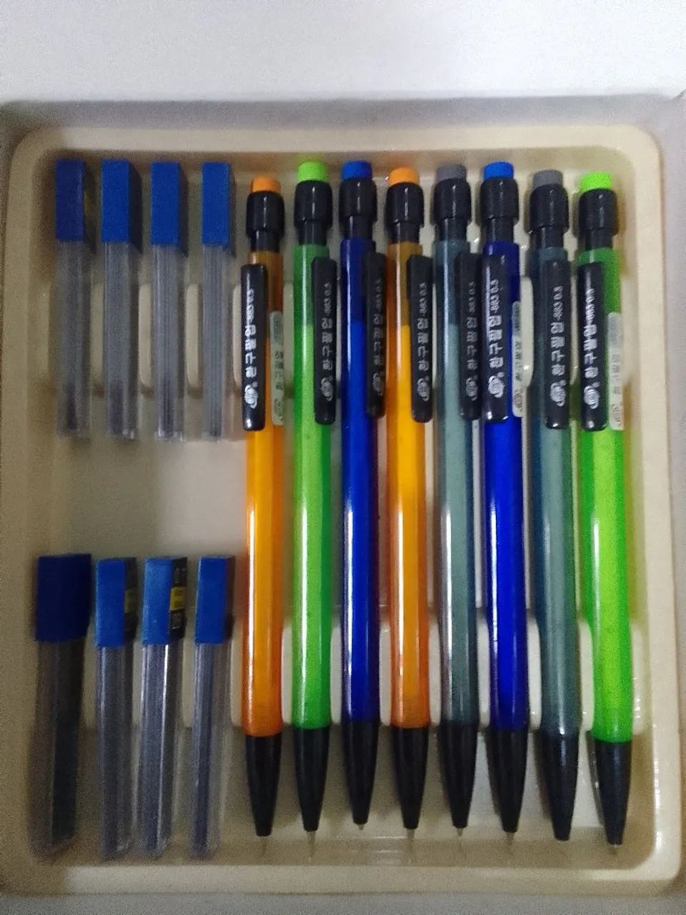 Kit de Lapiseiras Mecânicas e Grafites - Foto 2