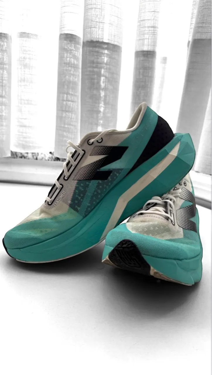 Tênis de corrida New Balance SC ELITE V4