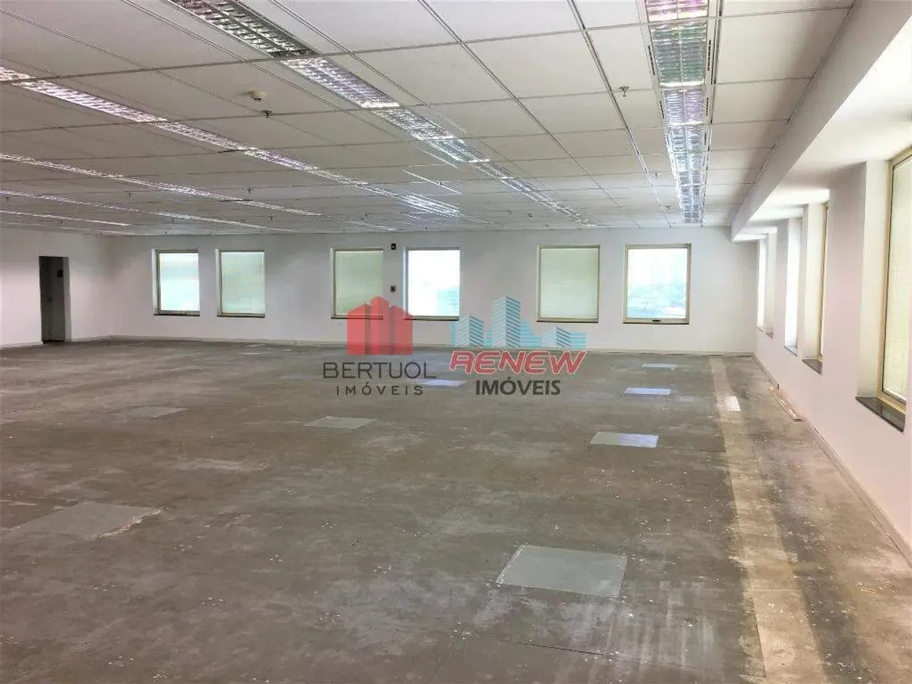Sala para aluguel Edifício Olimpia Trade em São Paulo