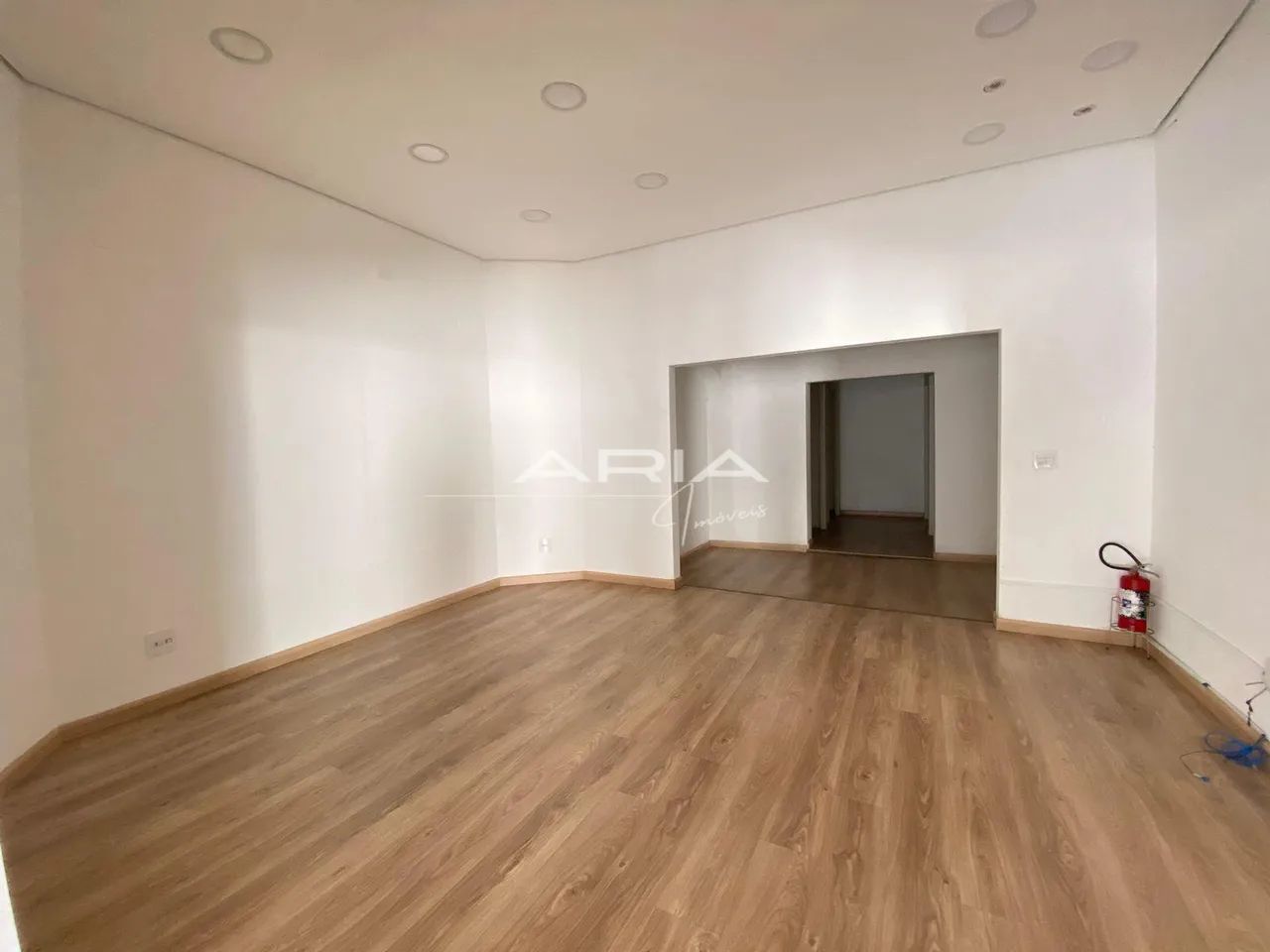 Sala Comercial para Locação  Localização Privilegiada - Foto 5