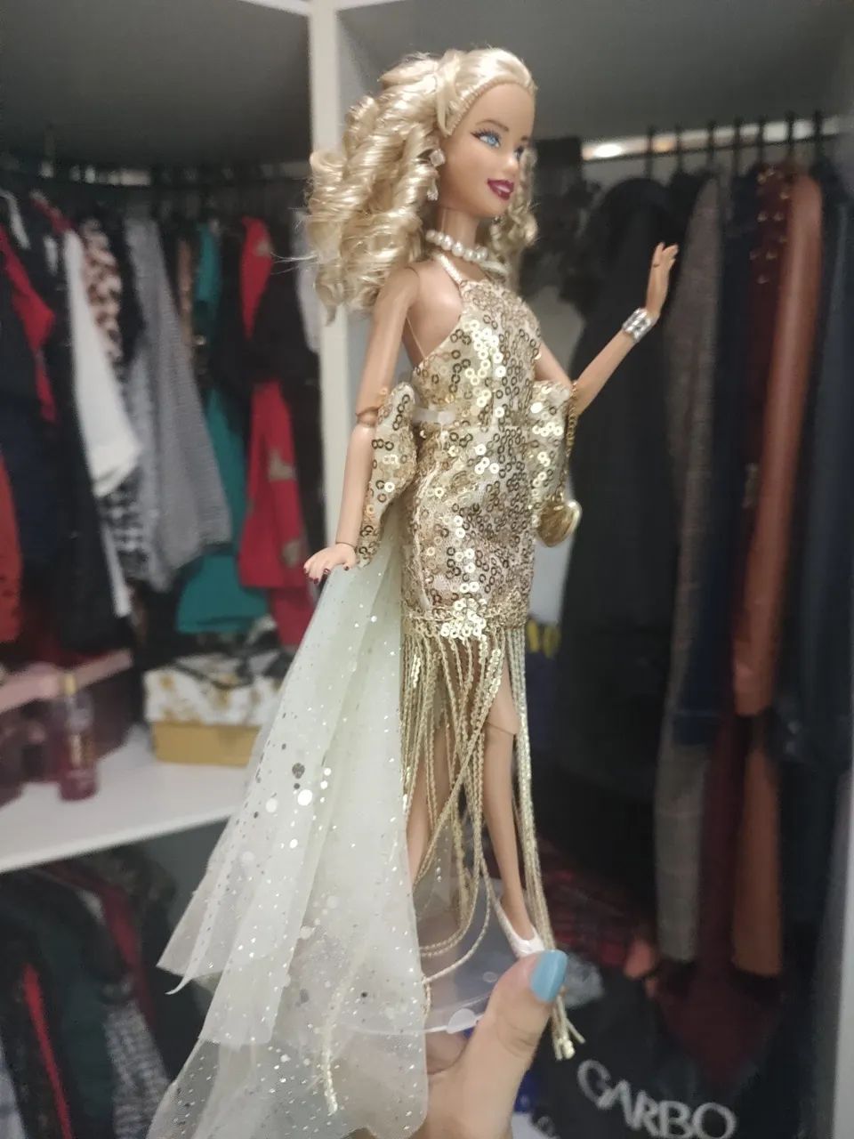 Barbie Réveillon Dourada Festa - Foto 6