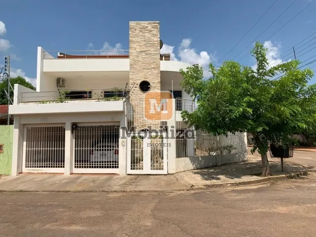 Sobrado com 5 Quartos à venda com 420m²