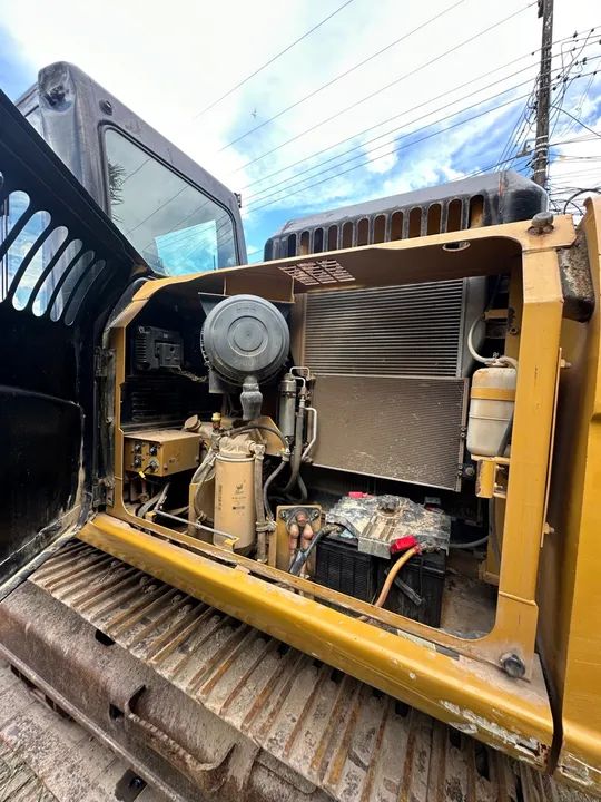 Escavadeira Caterpillar 318 - Foto 6